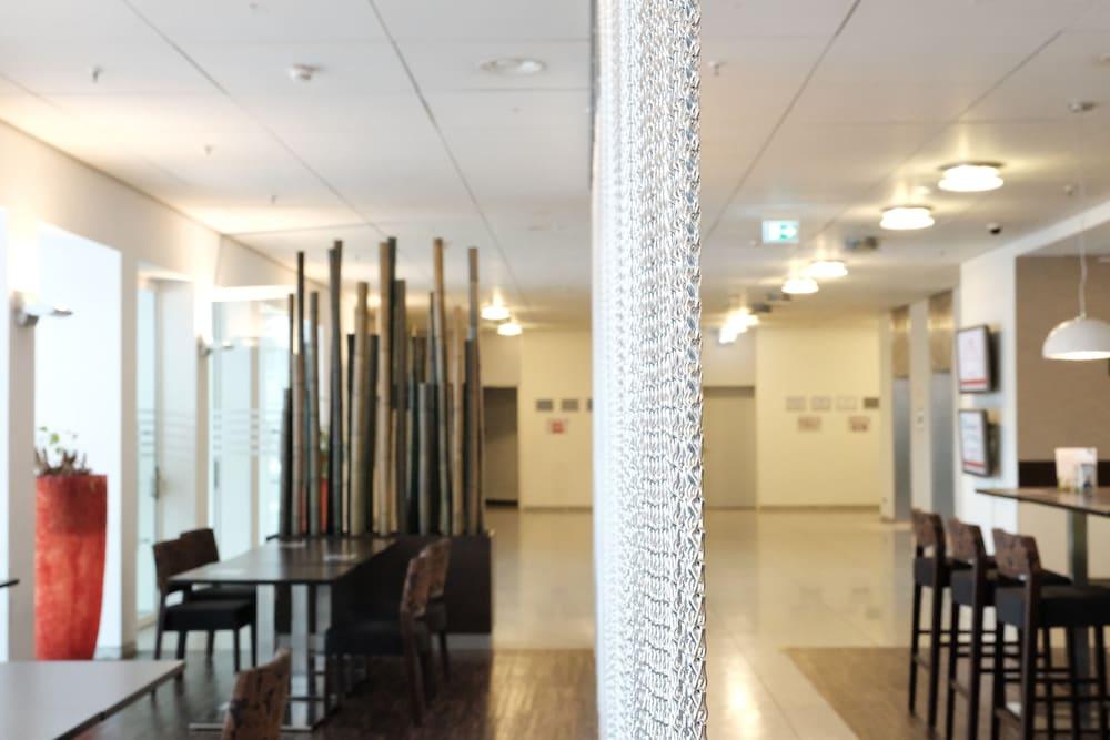 Webers - Das Hotel Im Ruhrturm Essen Eksteriør bilde
